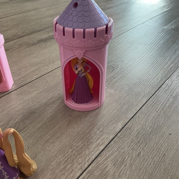 Disney Princess Pink and Purple Castle with Figurines - Picture 3 of 6